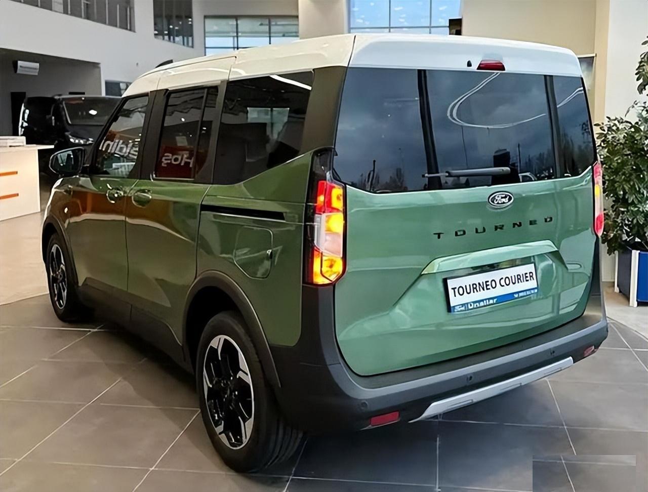 福特新款MPV,外观很方正,侧滑门,车长4337mm,5座,两种动力