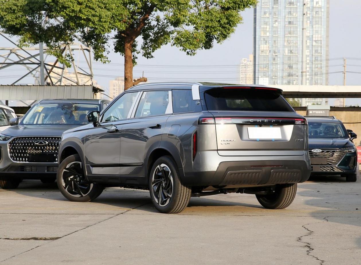 瑞虎7C-DM实车到店,路虎极光的既视感,配1.5T插混,续航1300km