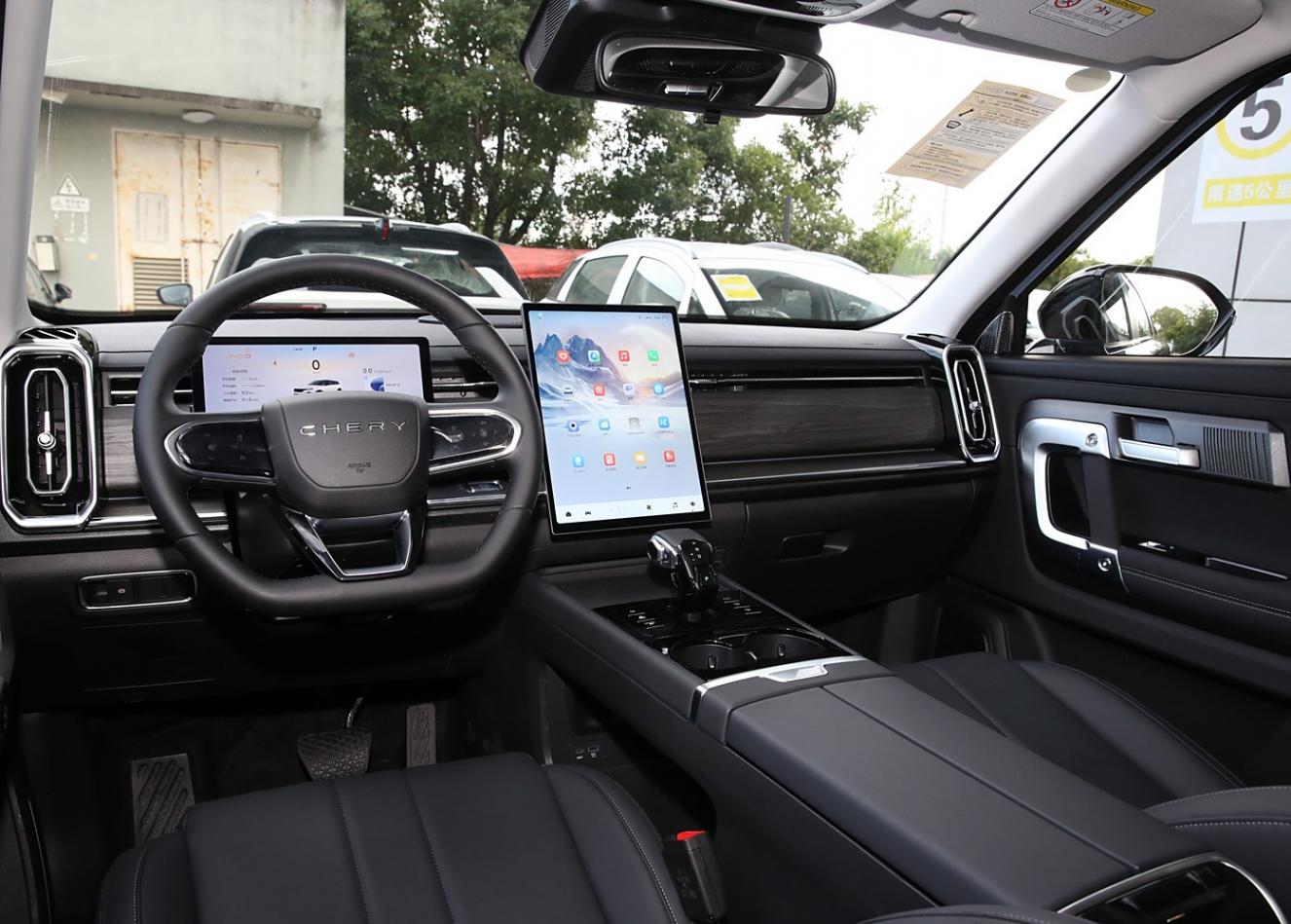瑞虎7C-DM实车到店,路虎极光的既视感,配1.5T插混,续航1300km