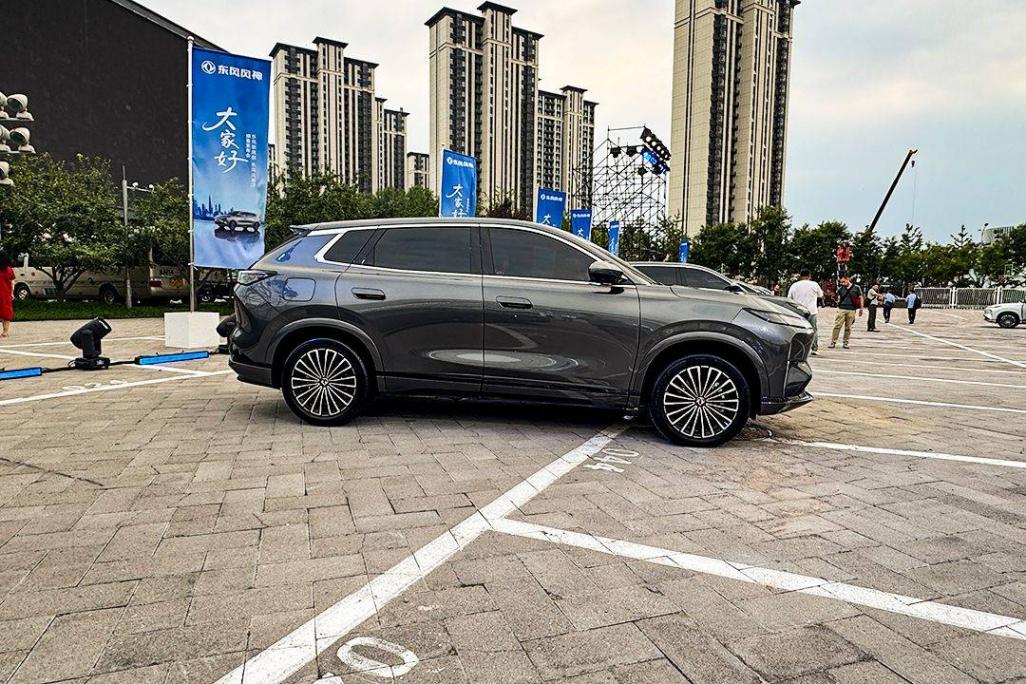 12.99万元起,轴距2米9的平民SUV,东风风神L8硬核预售