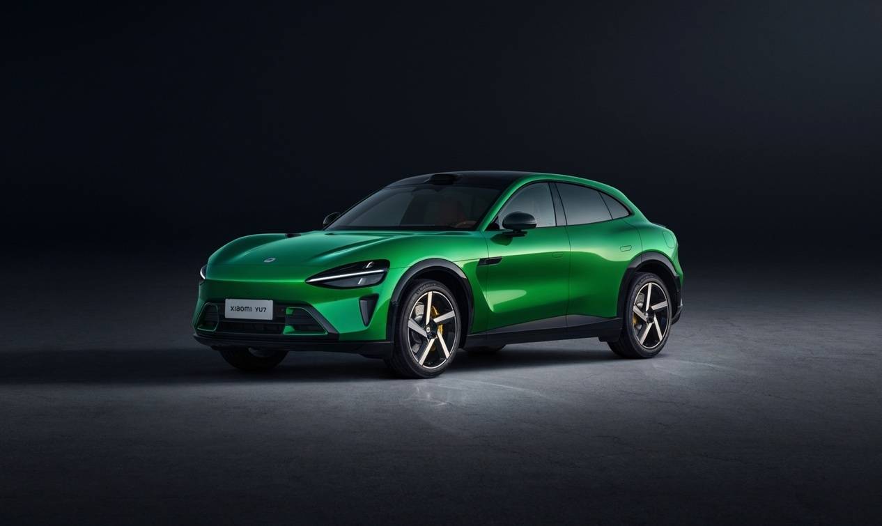 没流量硬蹭!这位营销高管“翻车”了